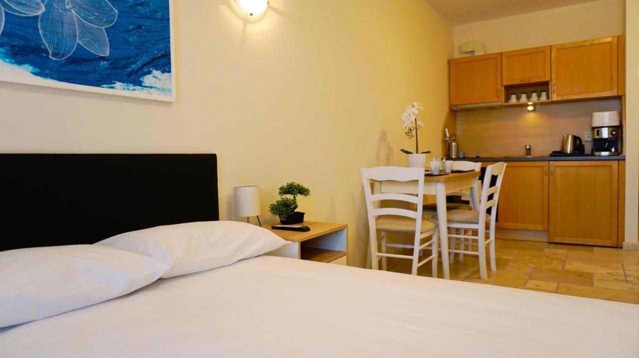 Hc Apartments Kaliakria Topola Buitenkant foto